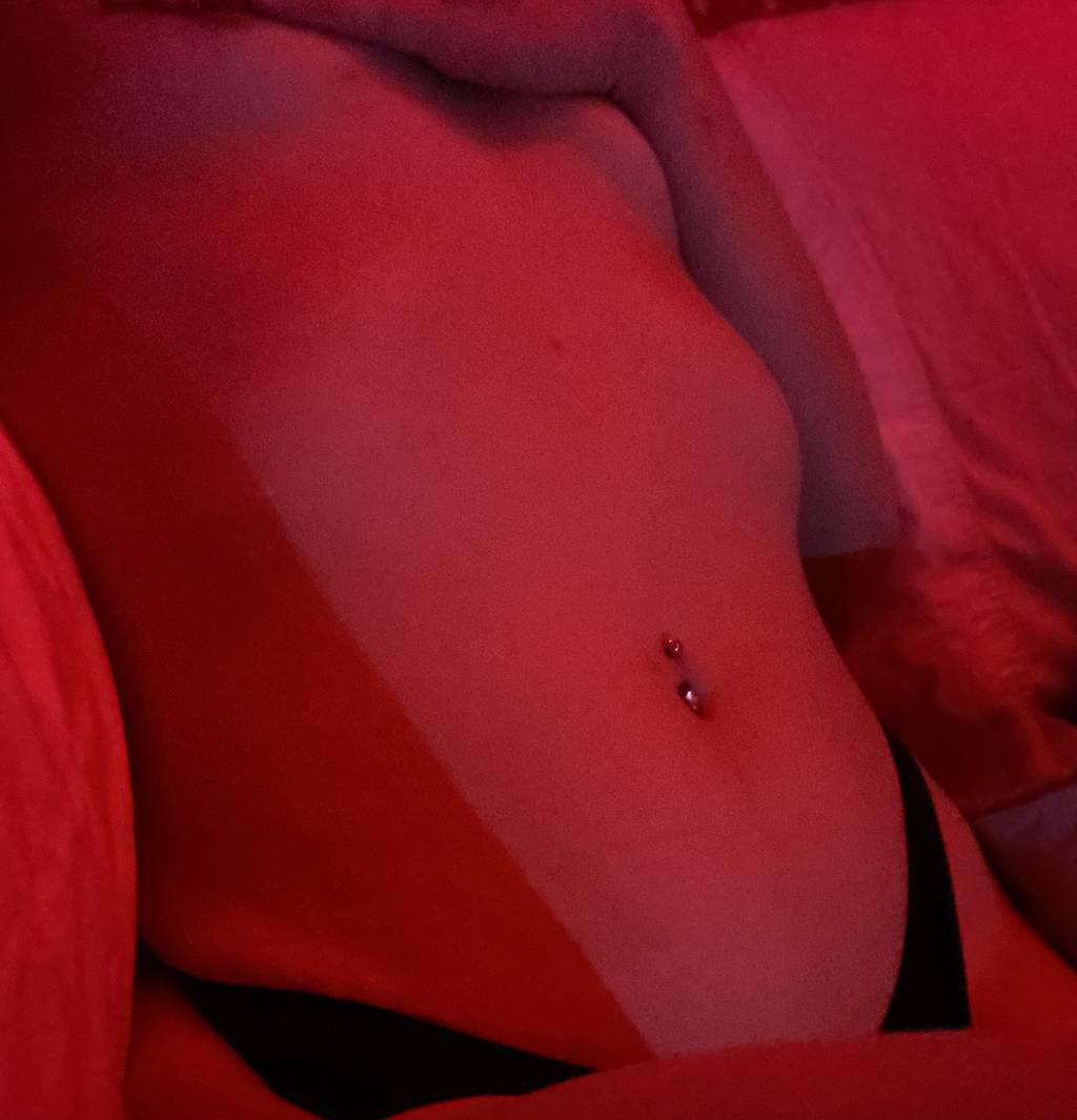 JUICY WET PUSSY WAITING FOR YOUOUT/CARCALL AVAILABLE