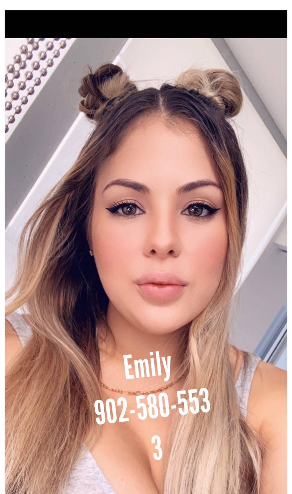 PICS VIDEOS FT/SKYPE SĒXY SWEET EMILY ‍ SPÅŃK BANK