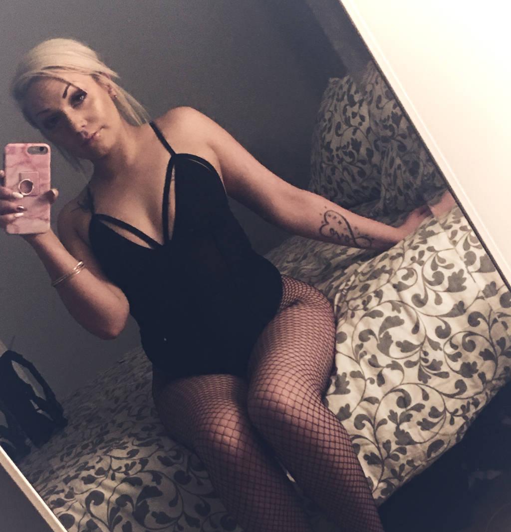 NeW SeXy PiCsIn&OutcallsBlondie KaylaAvailable NoW