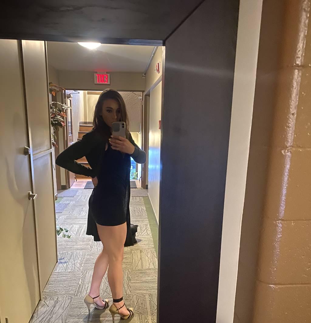 fit & funsmart & sexy looking for a daddy OR just some fun