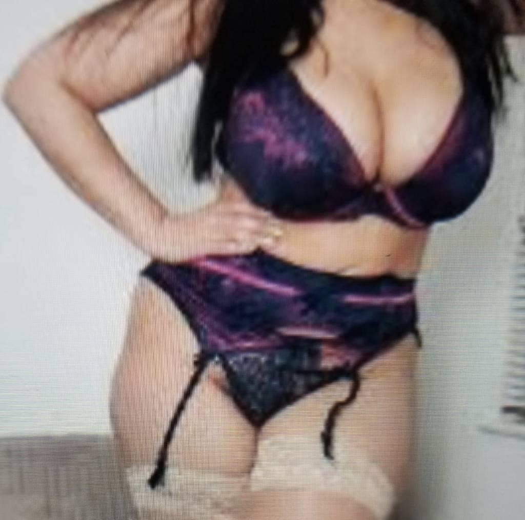 sexy latina catalina here guys special morning