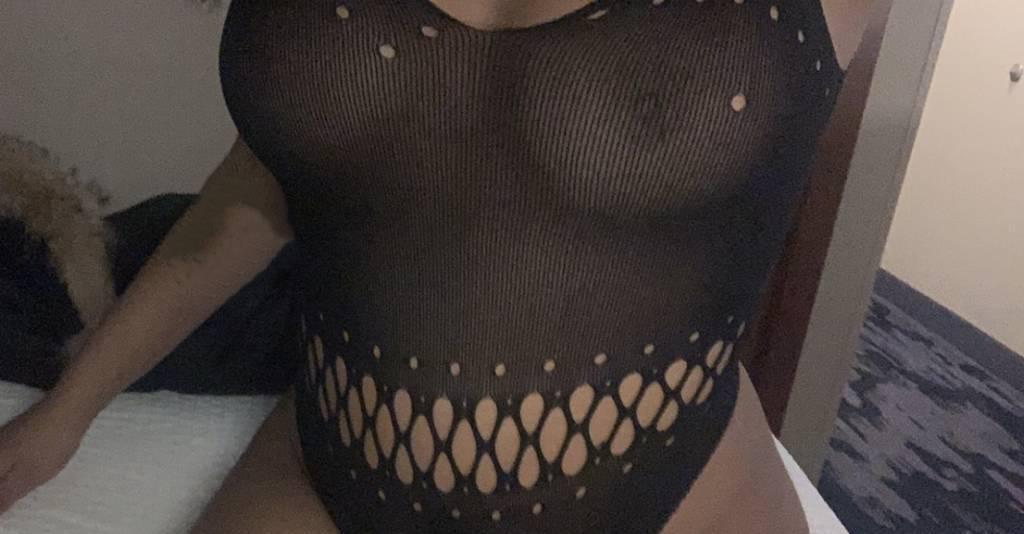 SWEET SEXY PETITE FREAK TORONTO • OUTCALLS!!