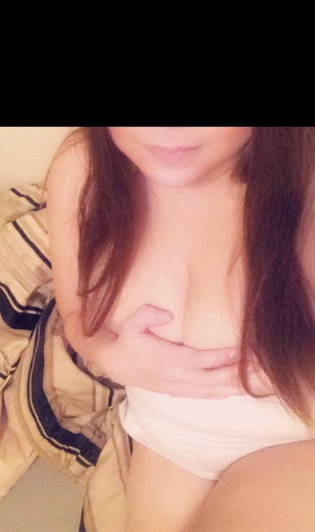 Sultry, sexy small BBW. New to Fantasy Spa!