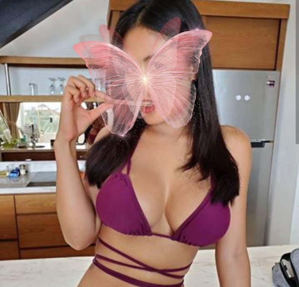 Highly Addictive Sexy Asian Girl in town