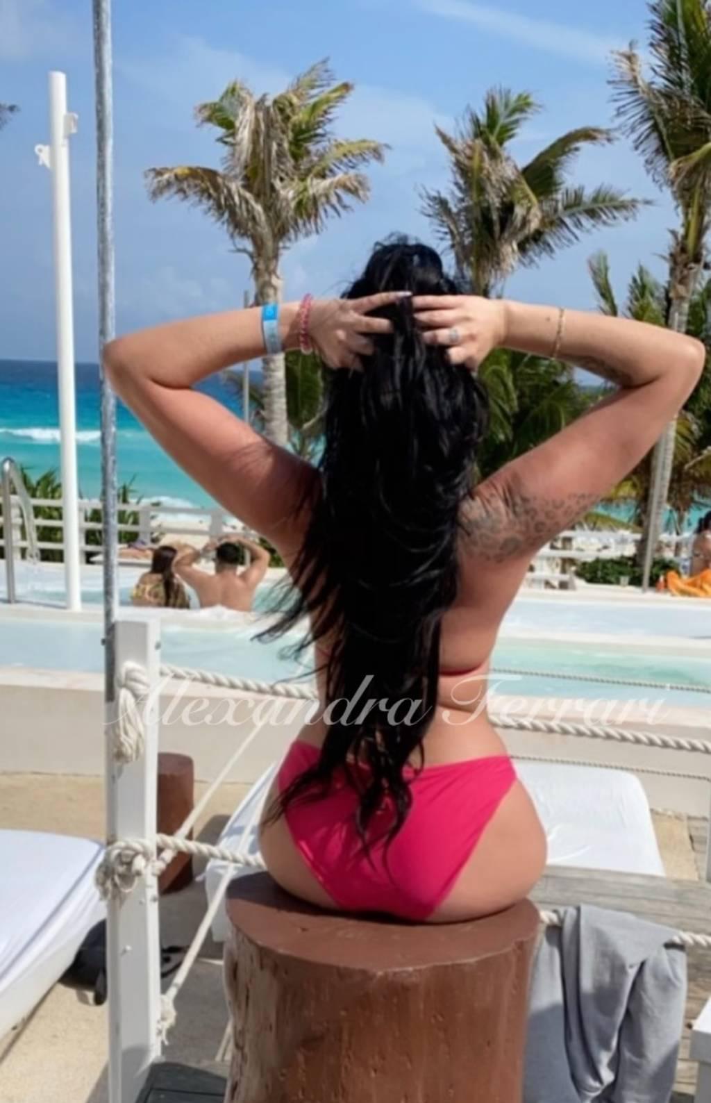 LONDON**2 DAYS ONLY**36DDD LUXURY UPSCALE PLAYMATE