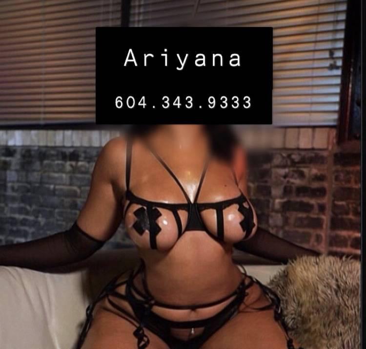 Gorgeous Brown Girl ! Come Party With Me Tonight! IM HORNY!