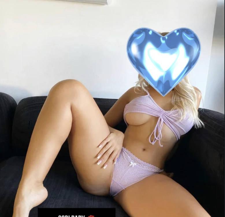 Upscale Slim Thick Bubble booty Jumbo titties Pure BLONDE!!!