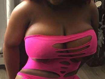 BACK IN TOWN ALL NATURAL CURVY BUSTY HOT EBONY FUN GIRL