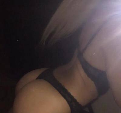 NiceFriendlyGirl Extremely Partyy CuRvY SeXXY SiMPLy PeRfEcT