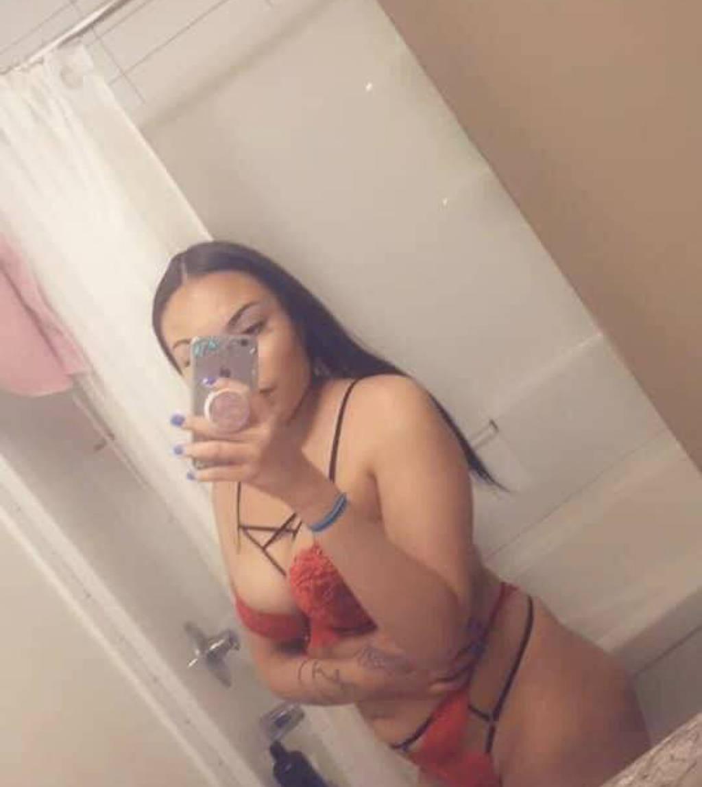 Young mixed Asian ready to make your dreams CUM true