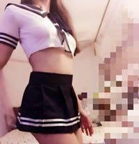 Near airport HotelAsian sexy girl here,100%Real photo come