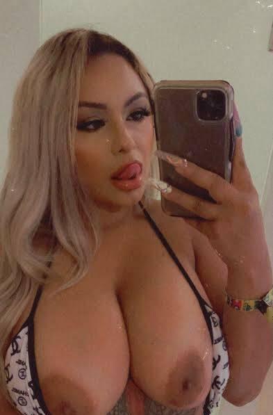 sexy blondieee ~~One of a kind~~ incall/outcall