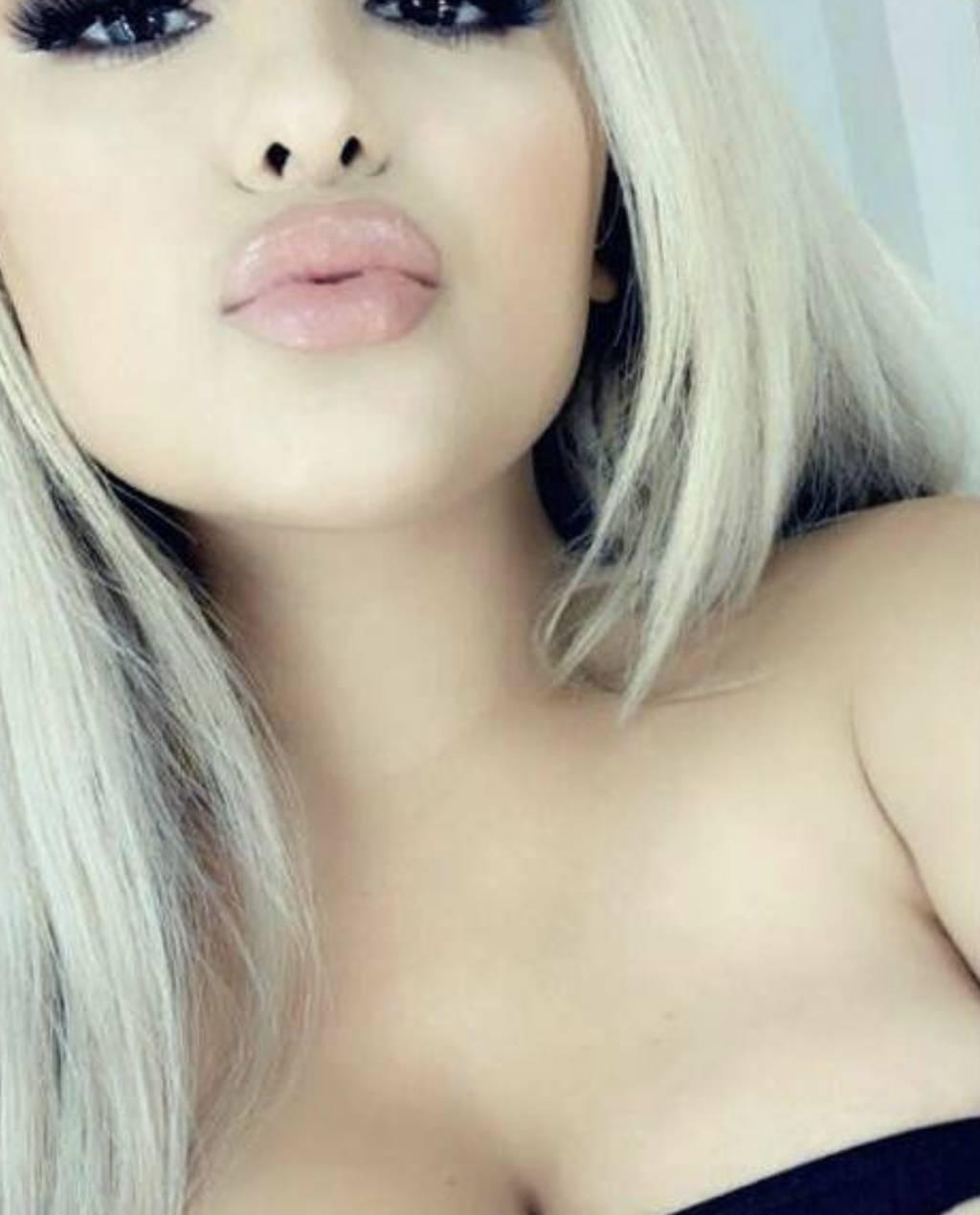 sexy blondieee ~~One of a kind~~ incall/outcall