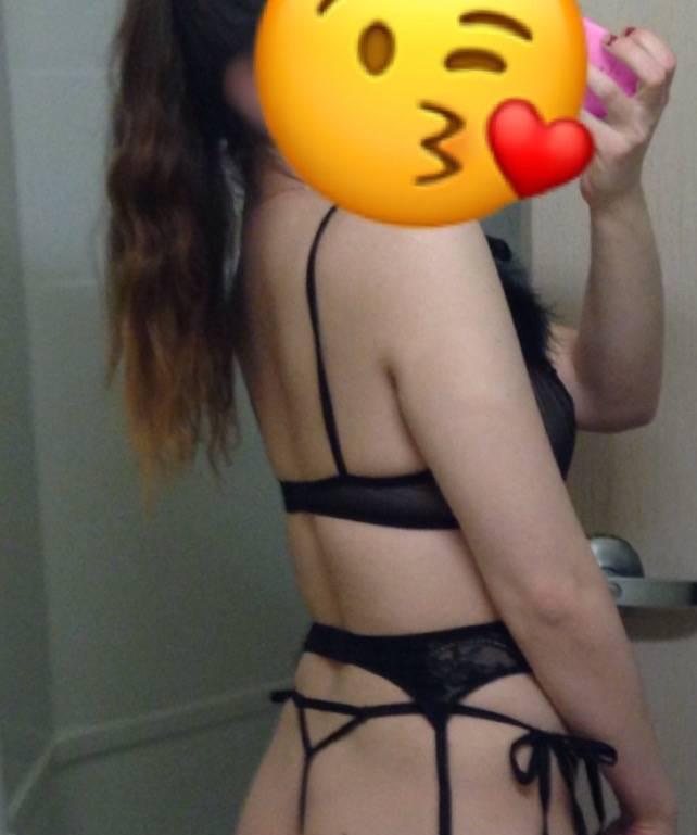 TRY ONLINE SERVICES!!! naturally gorgeous petite sexy babe