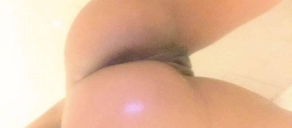 SLIPPERY, WeT FUN • CuM play with my pretty PusSy