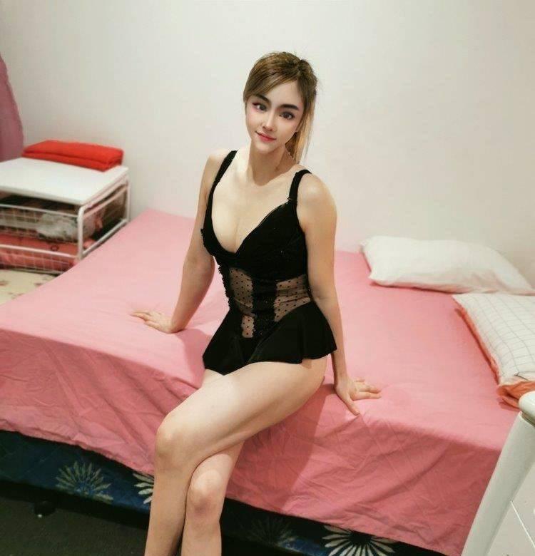 Nuru Massage - Sexy & Slim - Fun & Playful Girl !