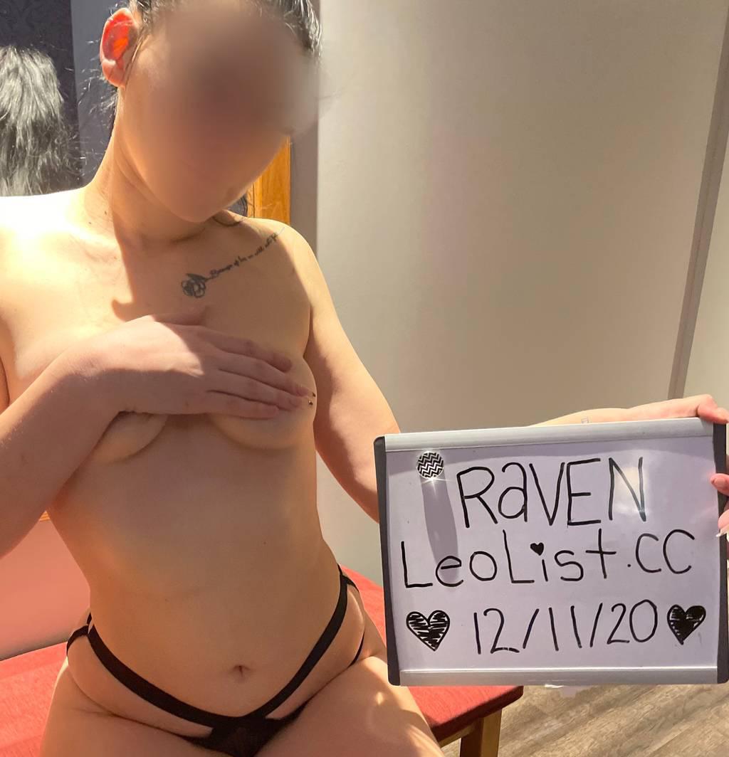 BACK IN TOWN!! 5”10 European goddess ready to please ;)