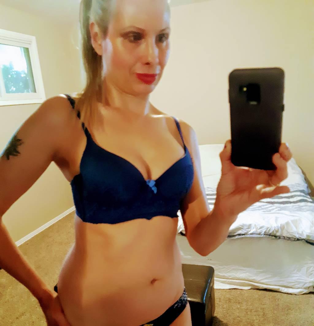 Edmonton Escort Sam tall fit blond 160 hour!