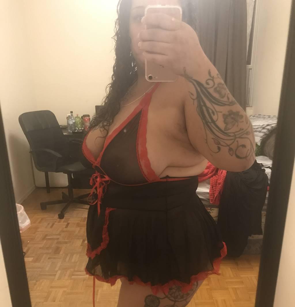 come give me sum protein! bbw Car Fun