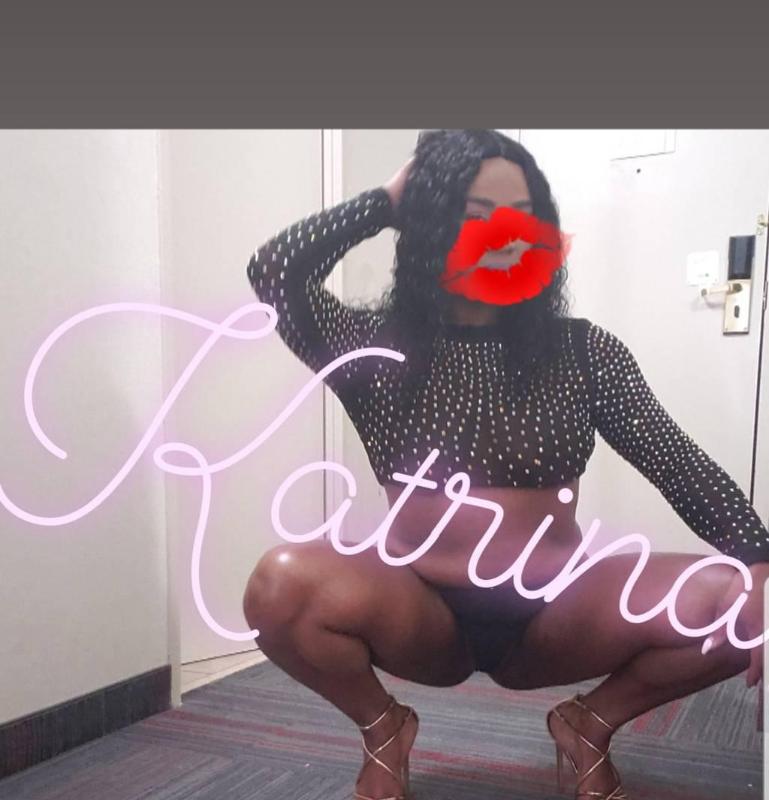 NEW GRL TRINA Roommate: Bella - ChocoNilla Swirl