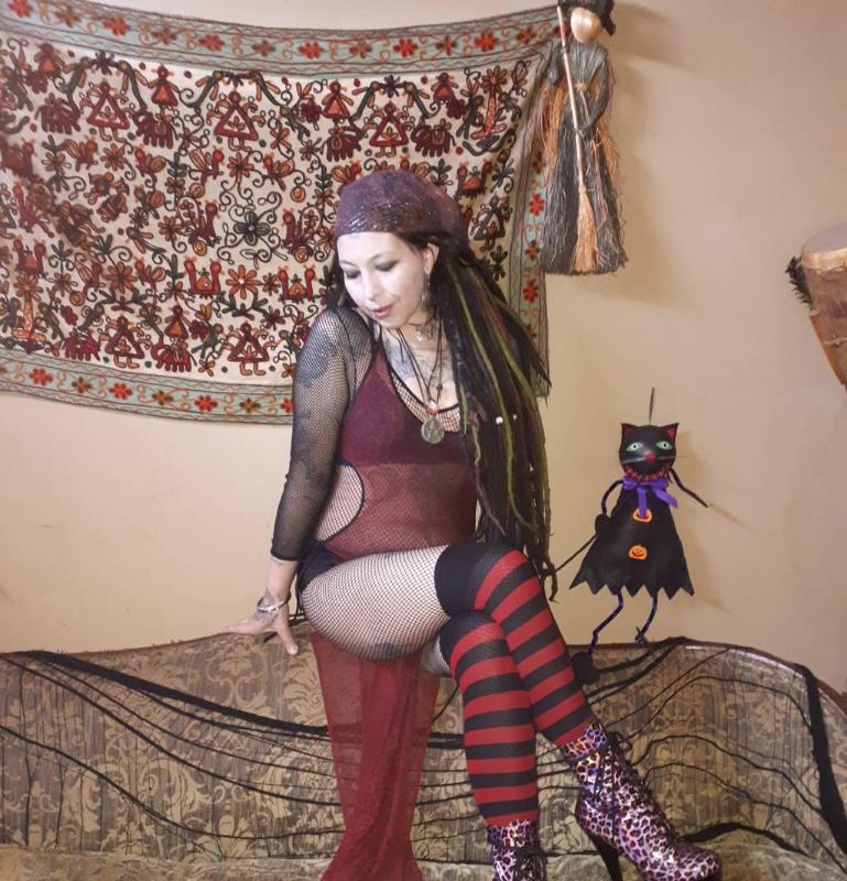 Kinky witchy Sexy Hot Gypsy Lady!Strp0n,Dom,Mass,WOODSTOCK