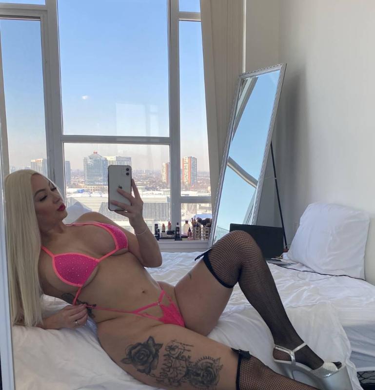 OUTCALL!! PARTY FRIENDLY!! SEXY BARBIE READY TO PLAY!!!